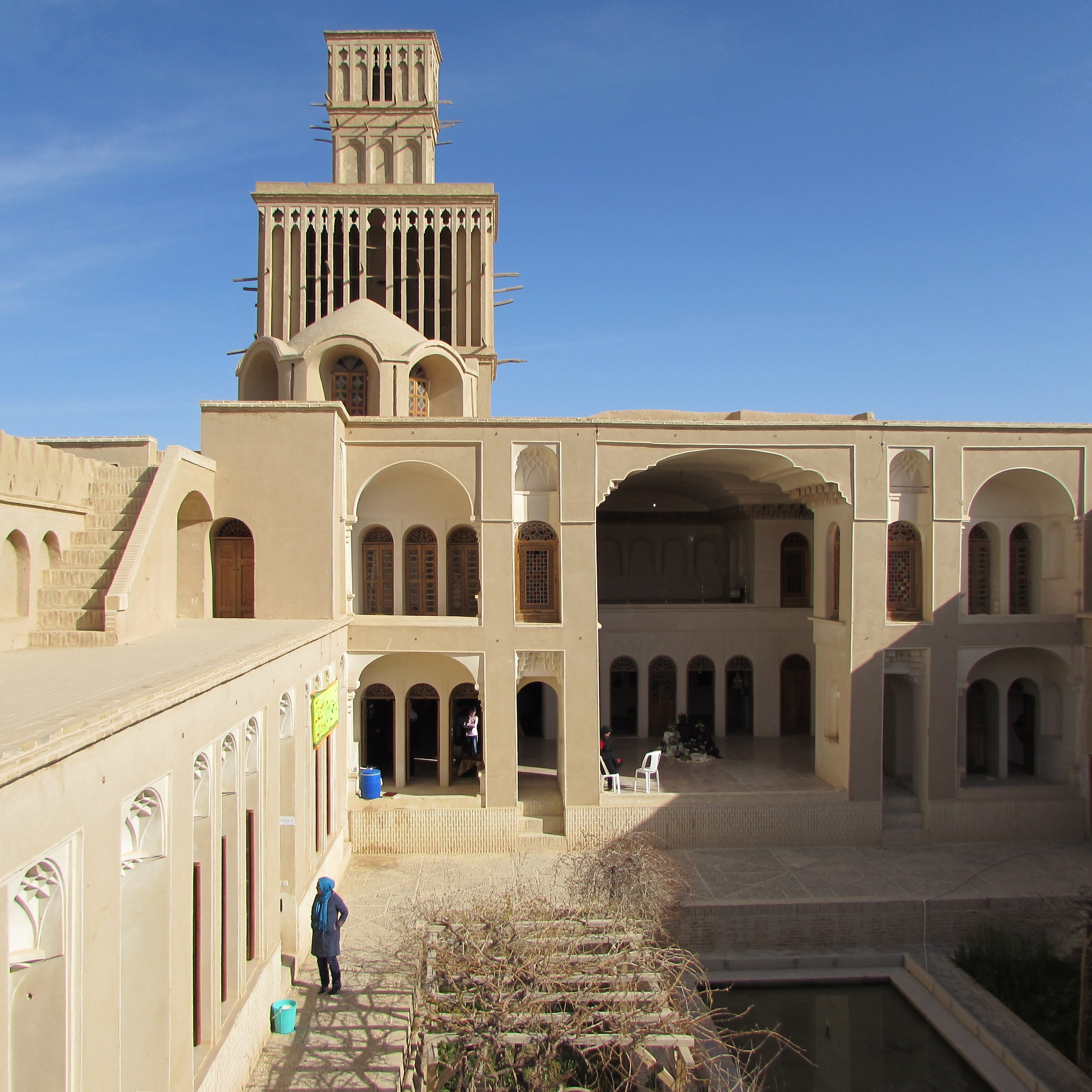 Middle East NE P-153 P-153e 20000 r 2021 UNC | blue | wind catchers