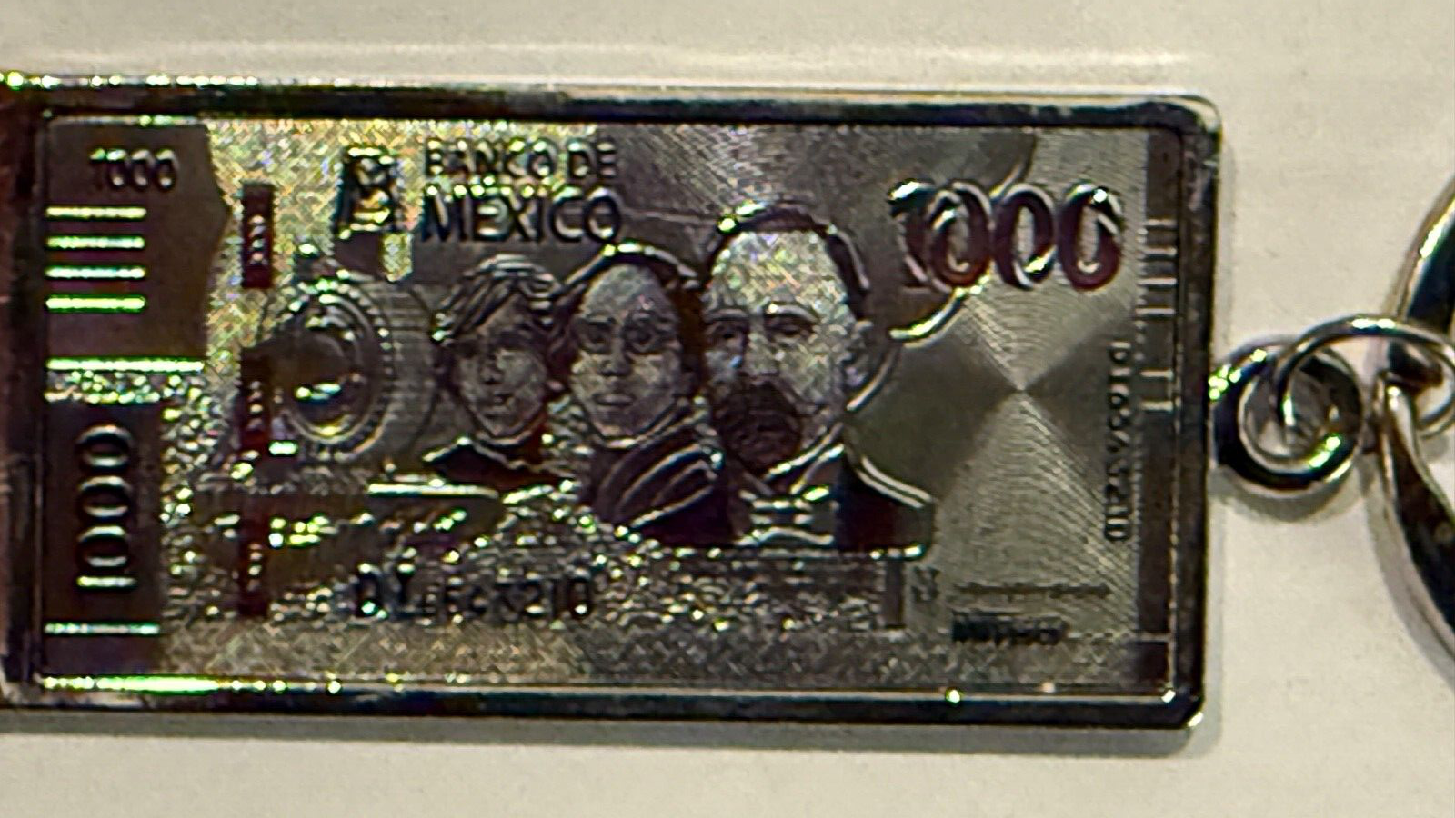 Mexico banknote keychain and bottle opener 1000 pesos 20241
