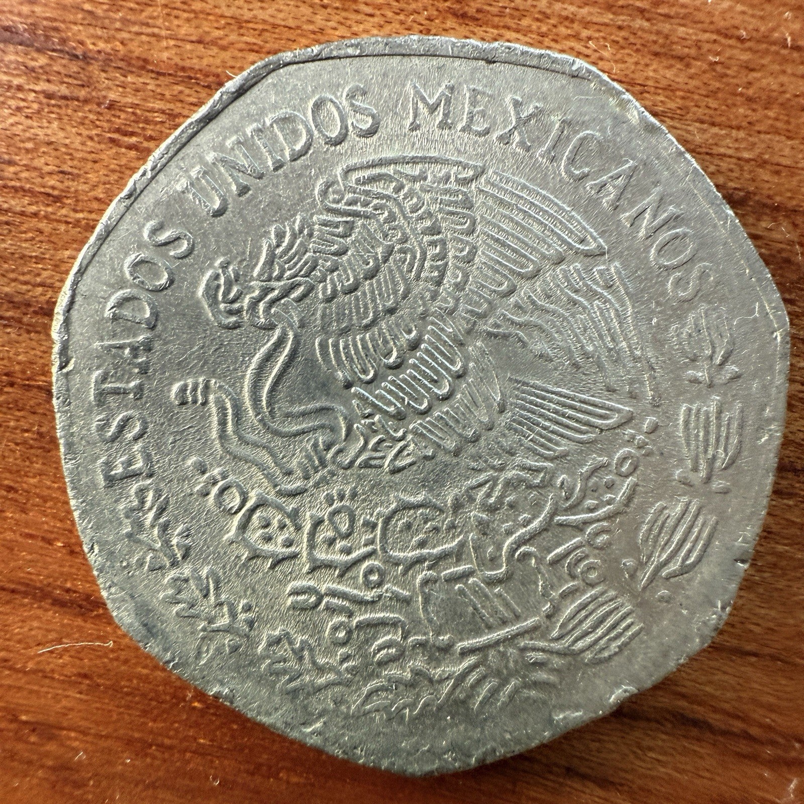 Mexico 10 Peso KM#477 1974-1985 Various Dates Circulated1