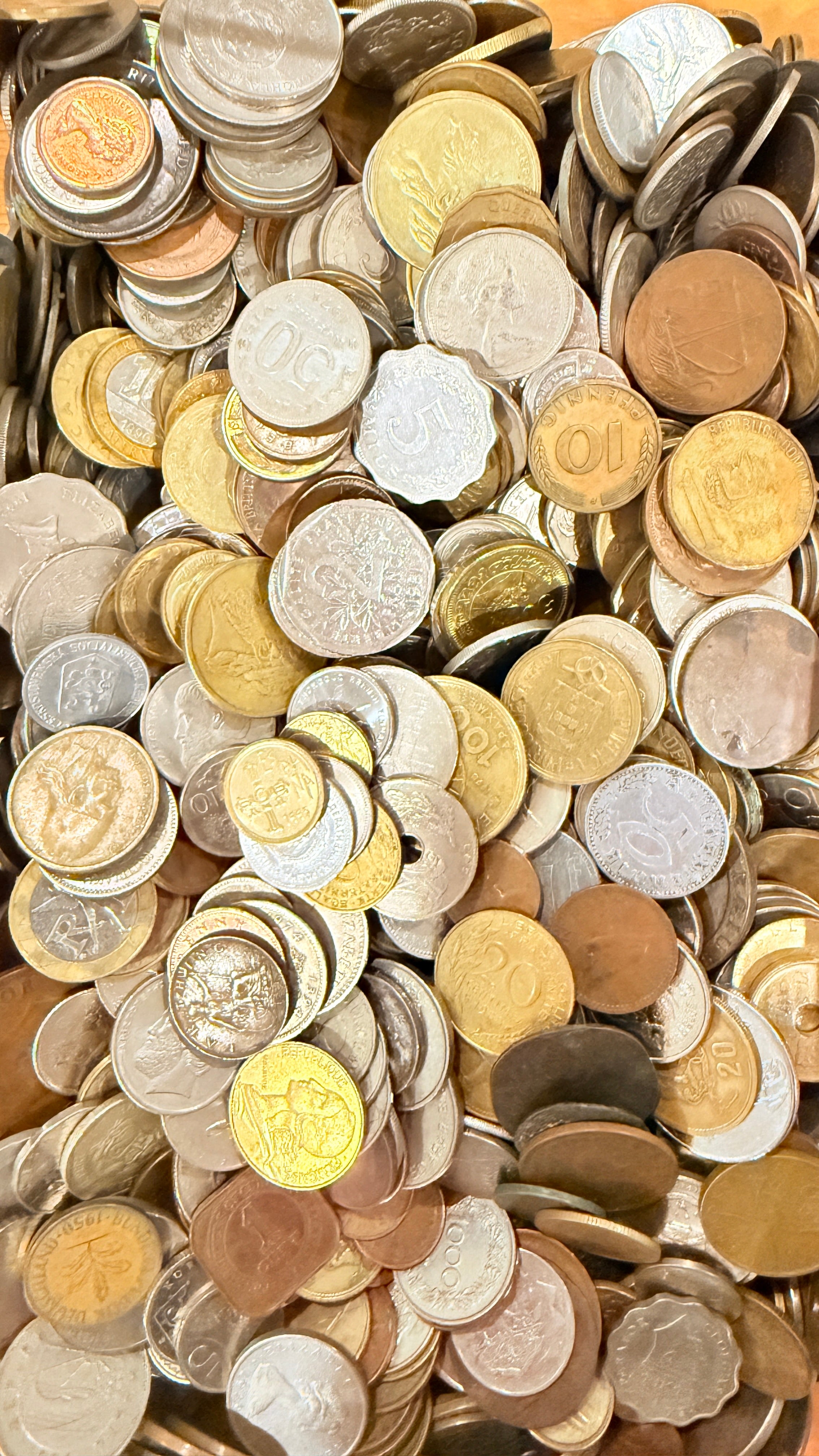 1 pound lot of world coins —Circulated—Europe—Asia—Latin America—Middle East—Africa