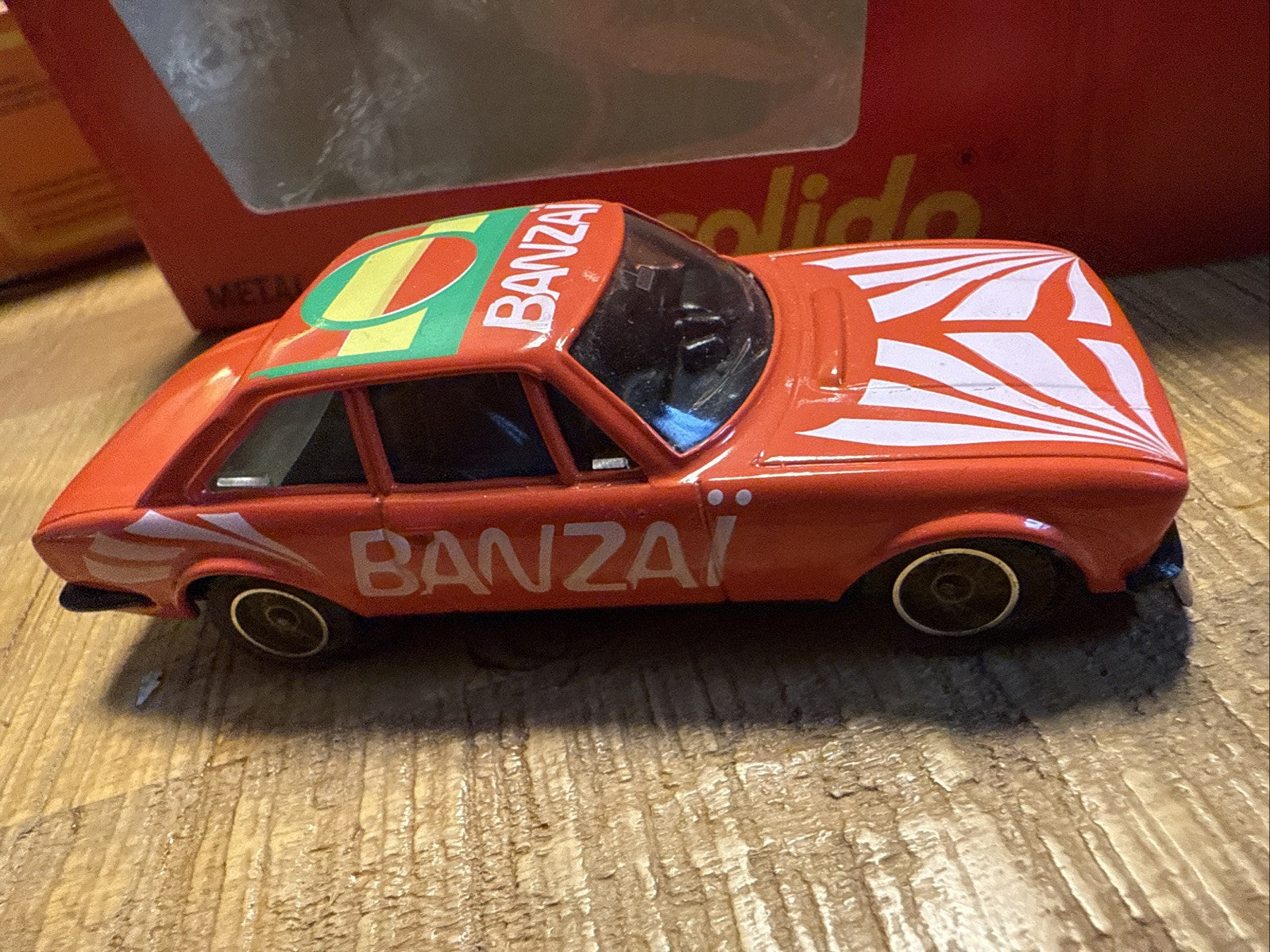 Solido #1335 Peugeot 504 Coupe V6 Banzai in box In great shape2